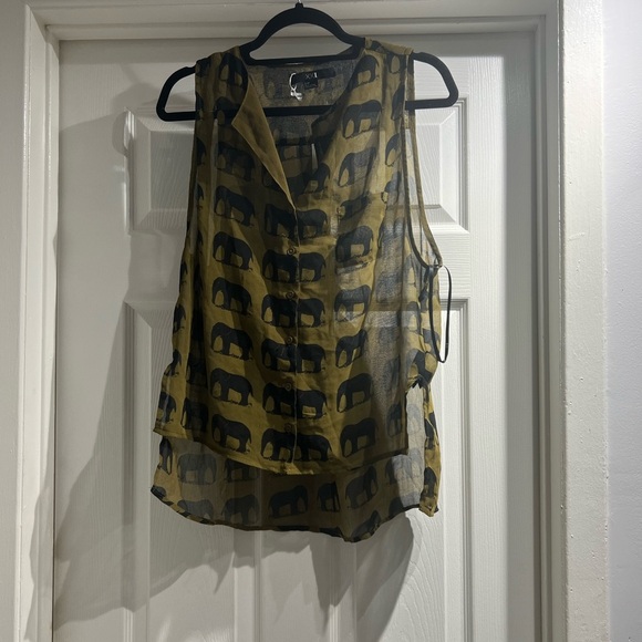 Olive elephant top - Picture 4 of 4